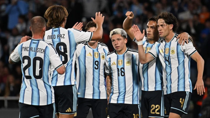La Selección Argentina comenzó la renovación con cómoda goleada sobre Bolivia en Córdoba