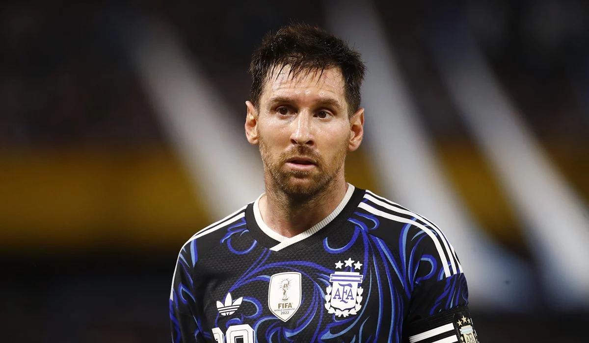 Quejas de hinchas argentinos por el sistema de entradas para despedir a Messi