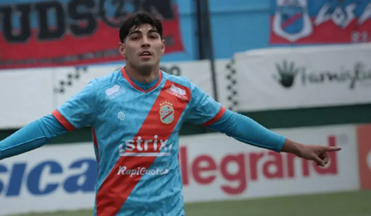 Arsenal volvió a la cima de la Primera B con un sólido triunfo por 2-0 sobre UAI Urquiza