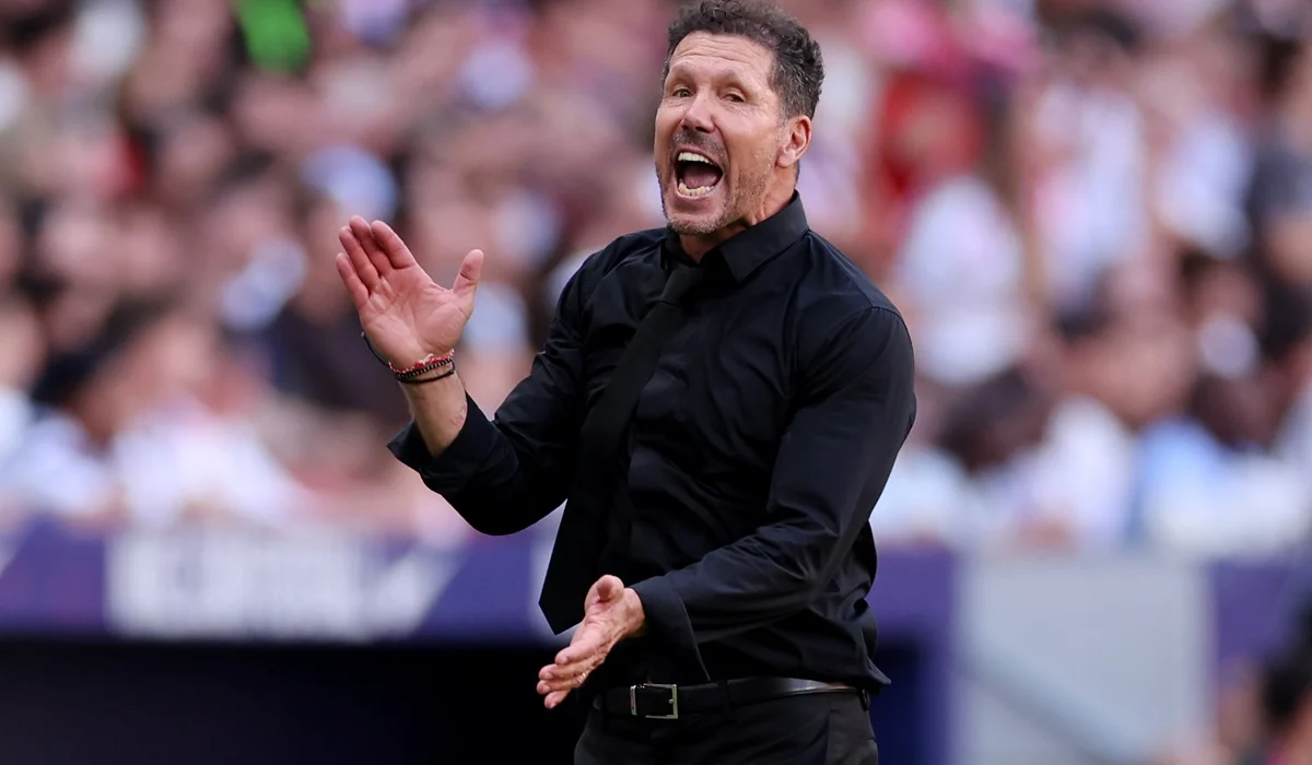 Diego Simeone apuntó contra Mourinho: «Tenemos que saber respetar a los árbitros»