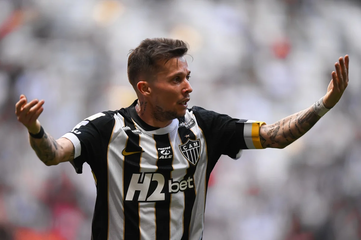 Atlético Mineiro abrió la cuenta ante Santos a los 16 segundos de partido