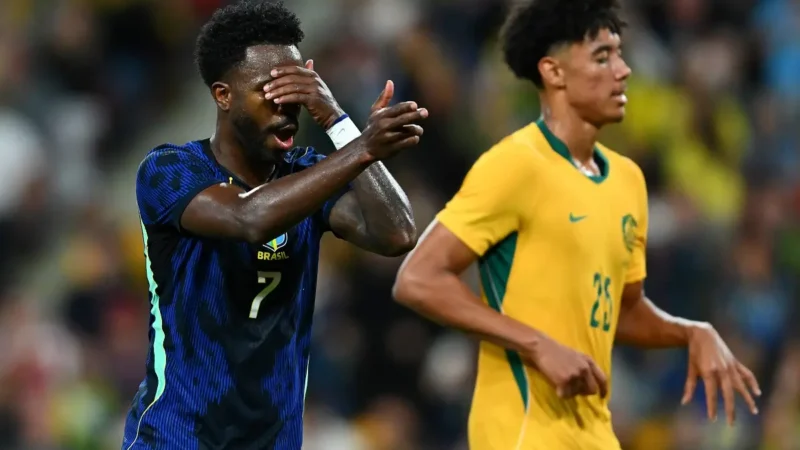 Vinícius le pidió un penal a Endrick y anotó su 14° gol con la Selección de Brasil
