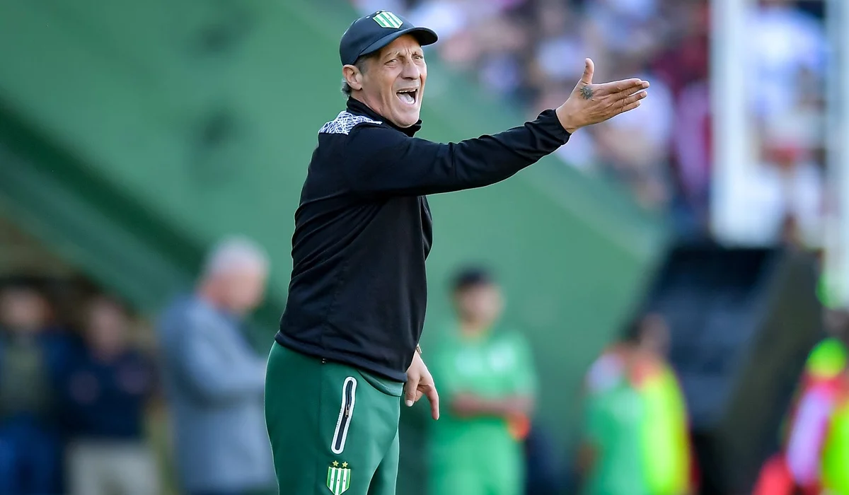 Matías Mariotto confirmó que Pedro Troglio seguirá en Banfield