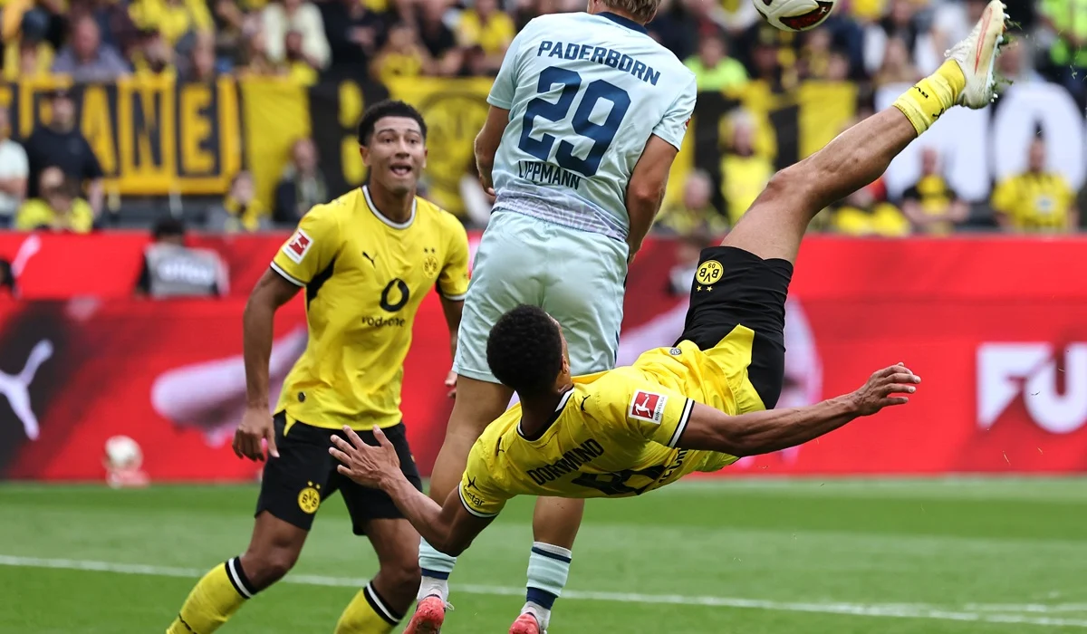 Borussia Dortmund goleó a Paderborn con espectacular tanto de Felix Nmecha