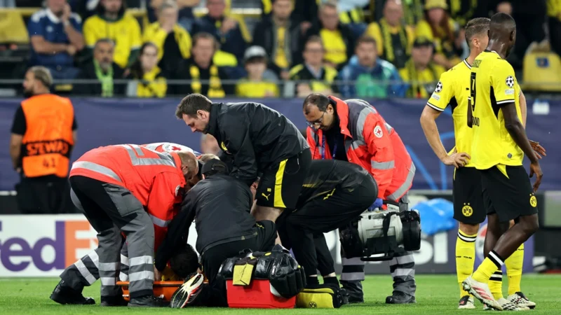 Konstantinos Karetsas salió lesionado en Borussia Dortmund y encendió alarmas