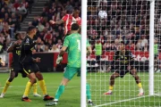 Dibu Martínez recibió diez goles en sus primeros cuatro partidos con Chelsea