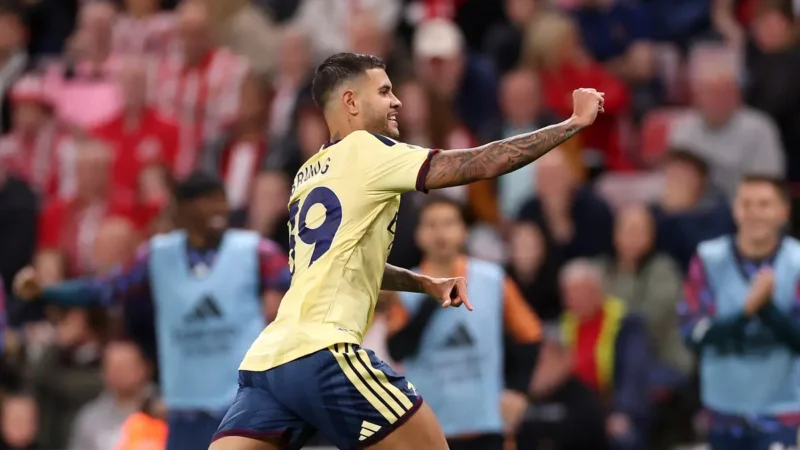 Bruno Guimarães, ex Newcastle, respondió a los abucheos del Sunderland con golazo y topo gigio