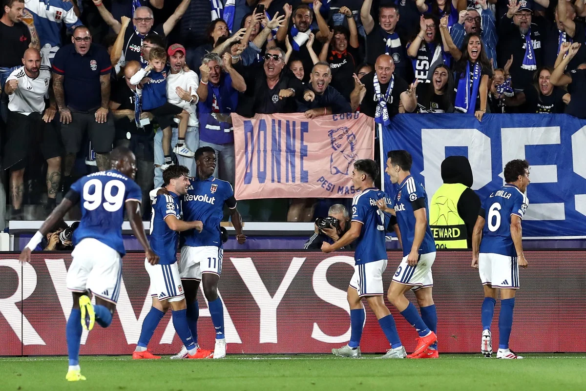 Martin Baturina marcó el primer gol histórico de Como en Champions League