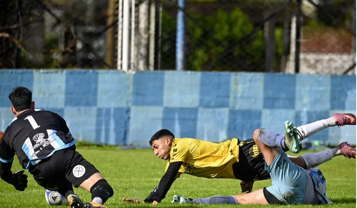 Argentino de Quilmes y Comunicaciones repartieron puntos en la Primera B: 0-0 bajo la lluvia y el barro