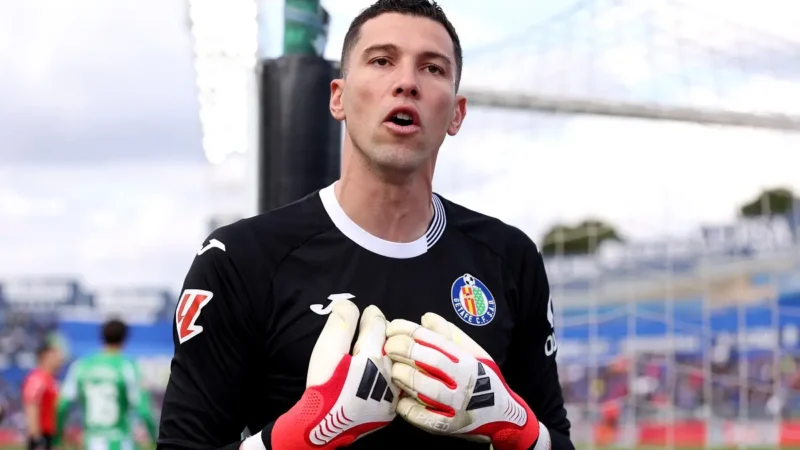 David Soria y el récord de partidos como titular seguidos con el Getafe: «Jugué con lesiones y fiebre»