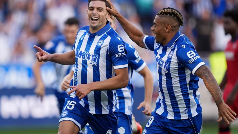 Alavés goleó a Osasuna con triplete de Lucas Boyé y es escolta