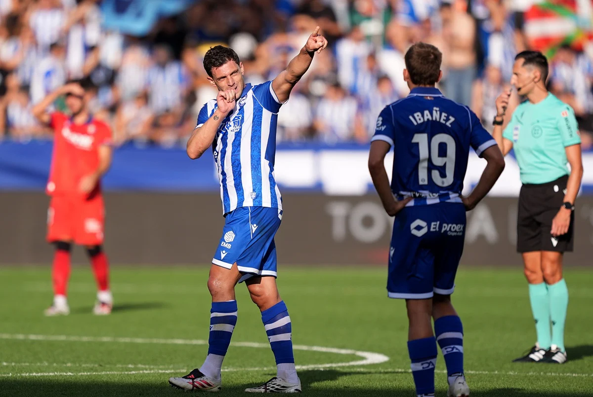 Lucas Boyé abrió la cuenta para Alavés ante Osasuna
