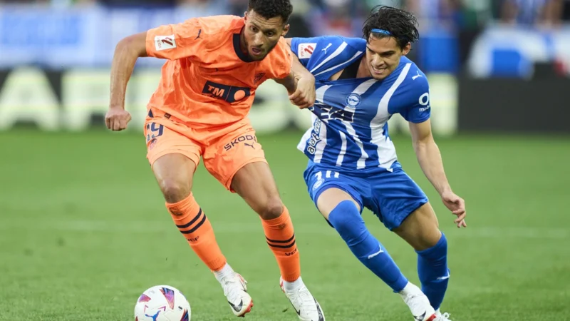 Valencia lleva 8 partidos sin ganar cuando visita al Alavés