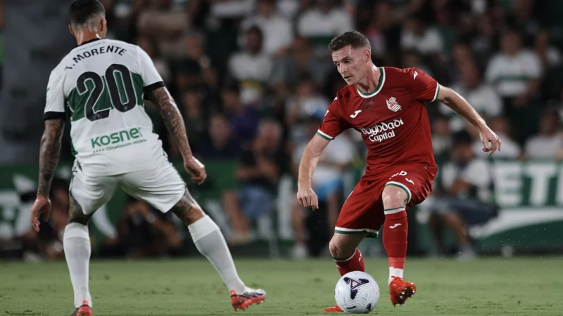 Real Sociedad derrotó al Elche de Martín Anselmi, insultado en el Martínez Valero