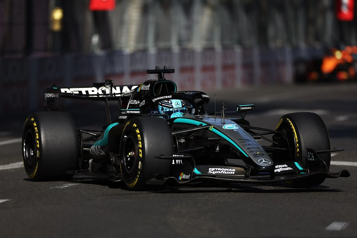 Russell ganó en Baku en una carrera donde Colapinto chocó a Gasly