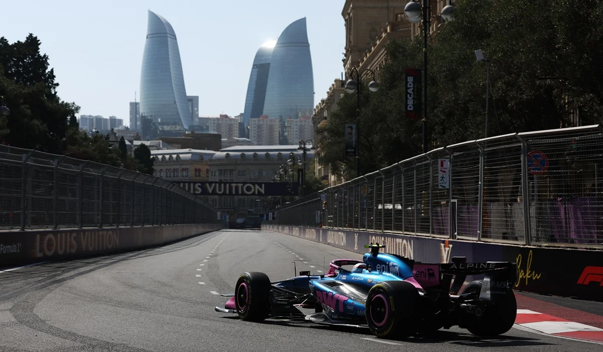 Franco Colapinto finalizó 11° en el jueves del GP de Azerbaiyán de Fórmula 1: Mercedes impone condiciones en Bakú
