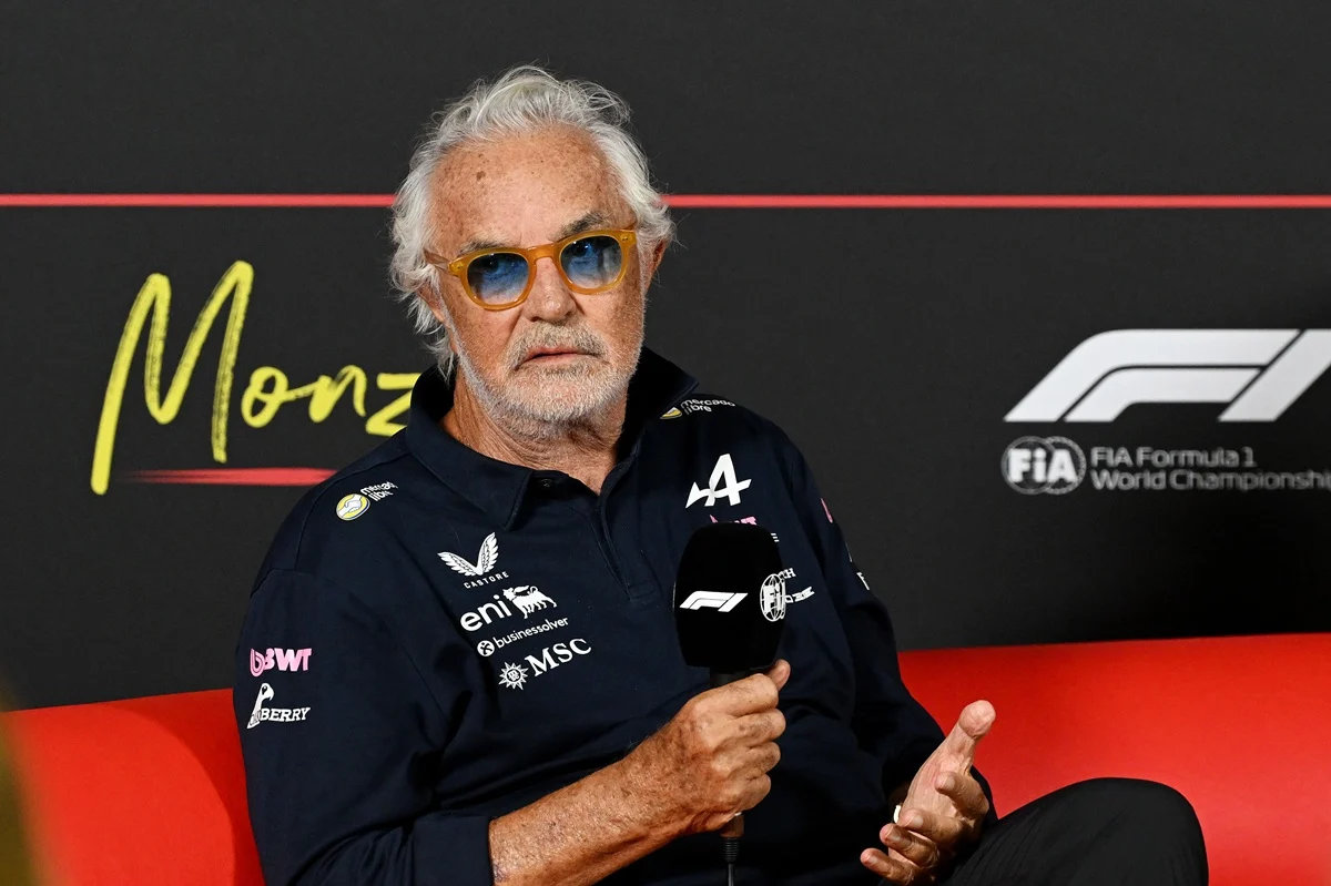 Escándalo total en la Fórmula 1: Flavio Briatore sugirió un soborno de McLaren a uno de los jueces que sancionó a Pierre Gasly