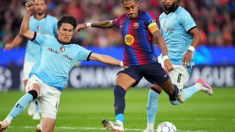 Raphinha llegó a los 21 goles en Champions League e igualó a Lukaku