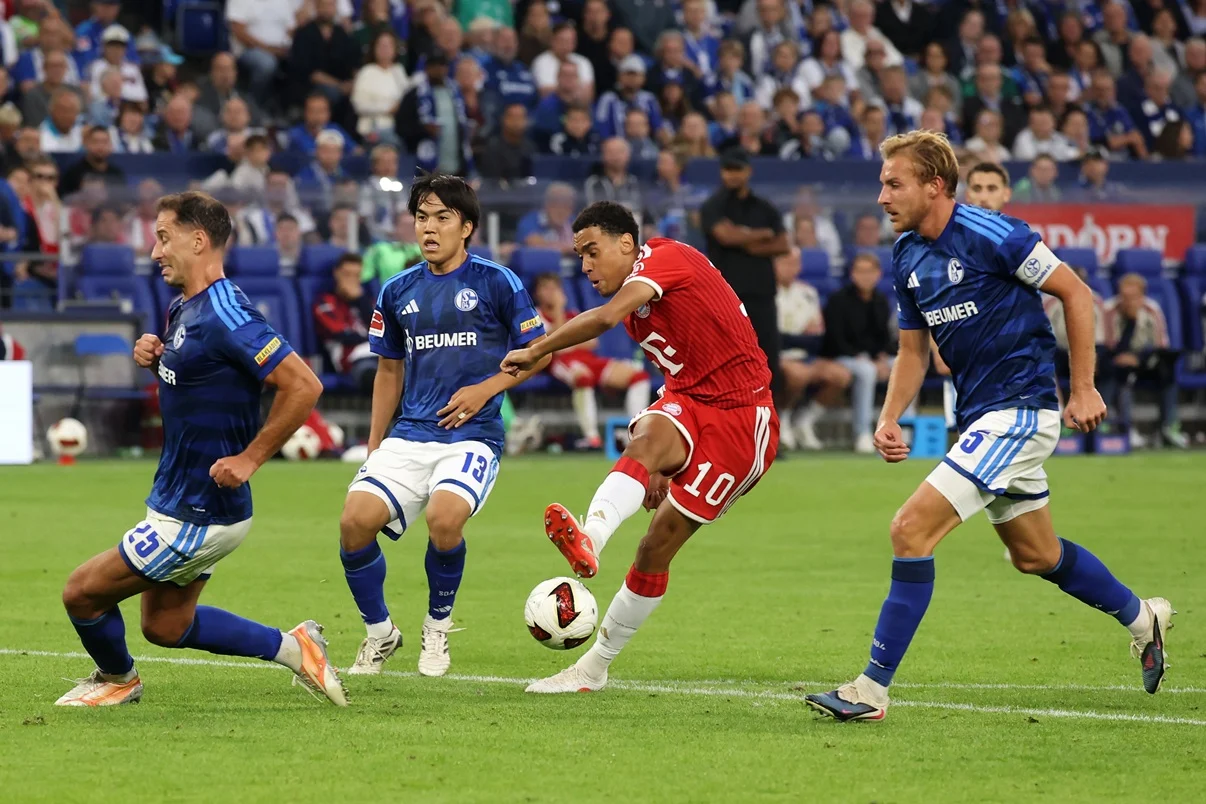 Schalke sacudió la Bundesliga y le sacó dos puntos a Bayern Munich