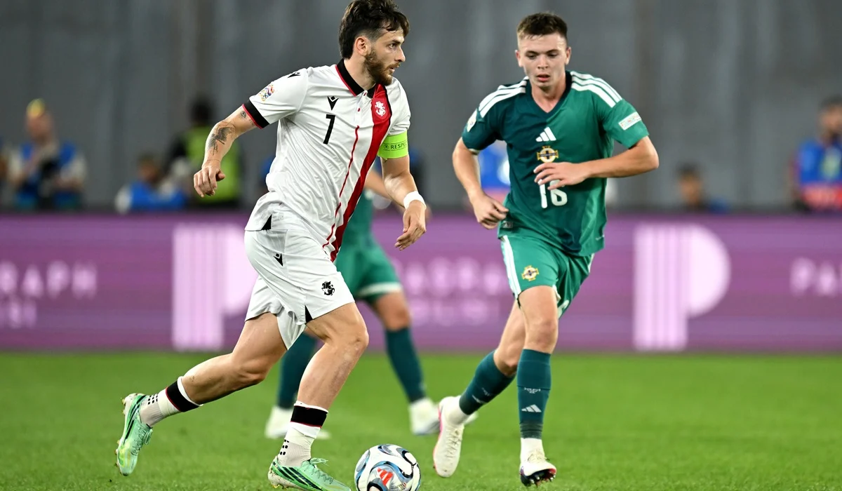 Kvaratskhelia falló un penal displicente en Nations League
