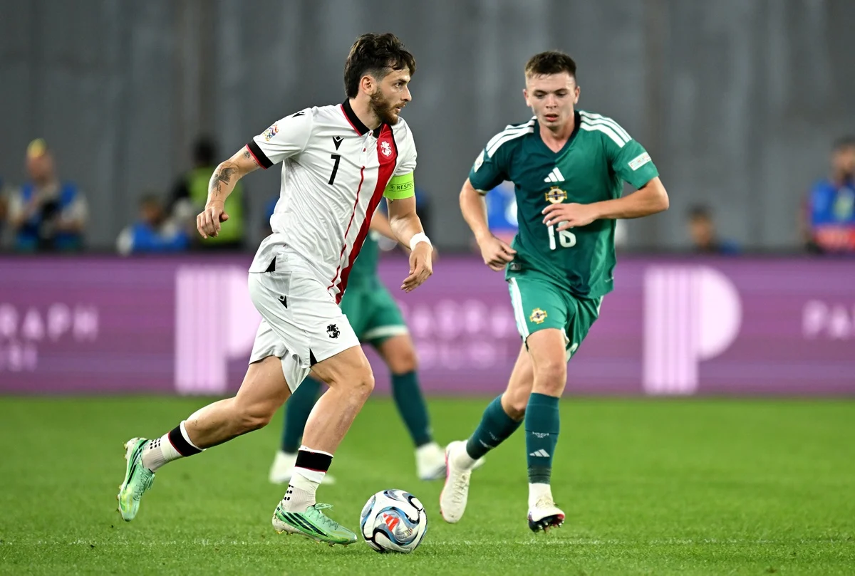 Kvaratskhelia falló un penal displicente en Nations League
