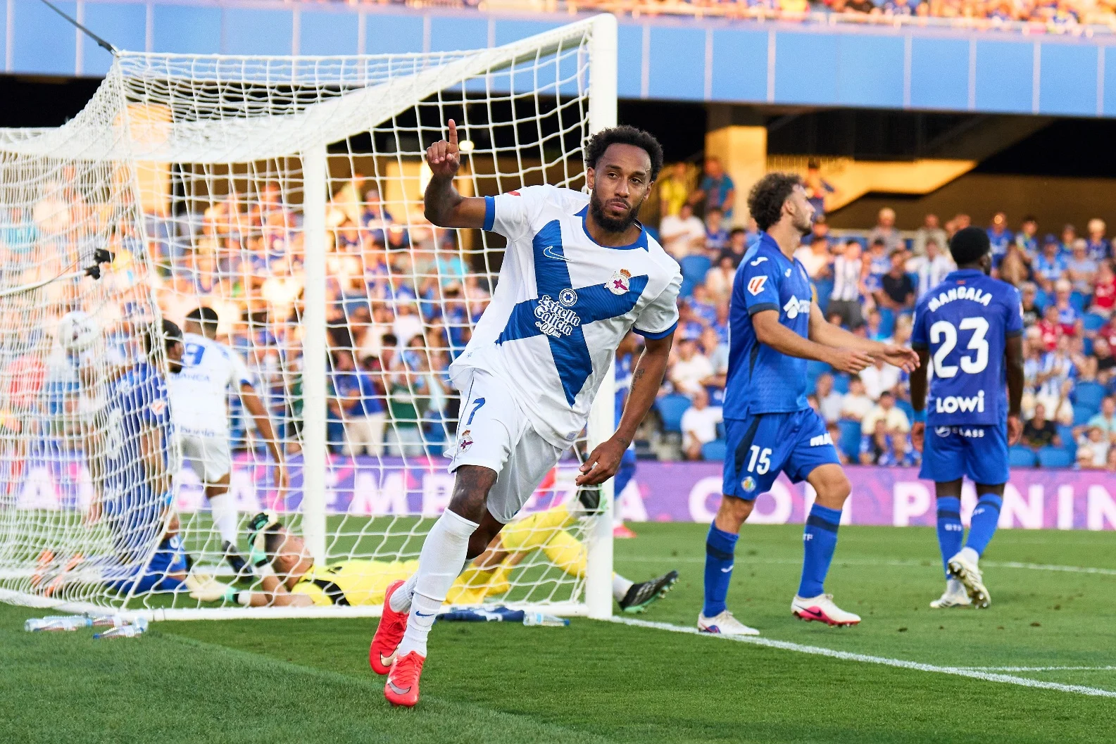 El imparable Aubameyang sentenció el empate de Deportivo ante Getafe