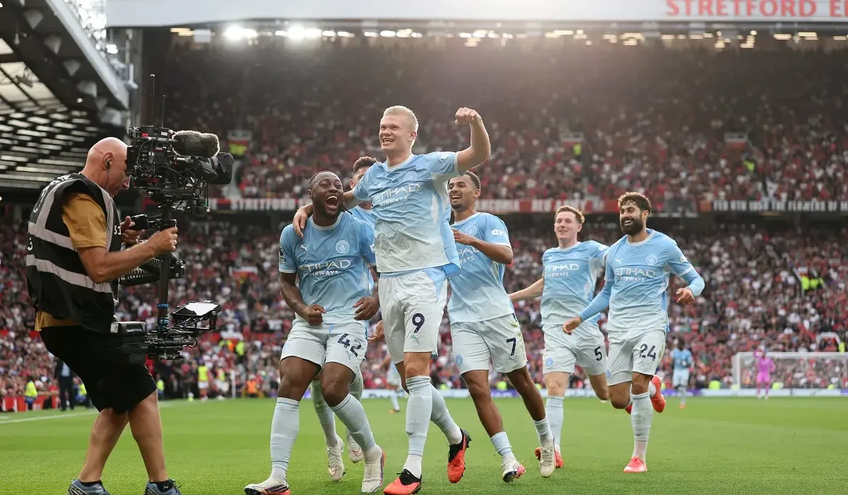 Sigue el escándalo en la Premier League: reconocen un “error de juicio” en el gol de Haaland en el derbi