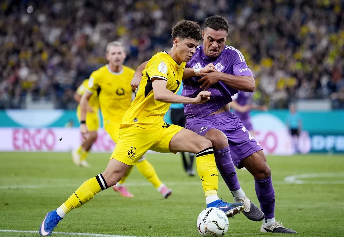 Borussia Dortmund aplastó al HEBC Hamburg por DFB Pokal