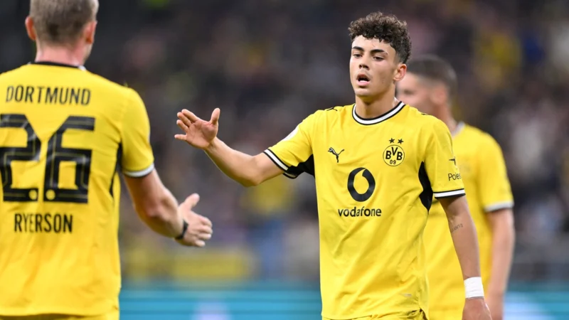 Samuele Inácio cambió la roja por un doblete en DFB Pokal