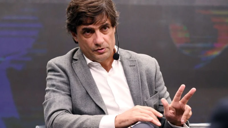 Hernán Lacunza pidió licencia y deja la vicepresidencia de Racing