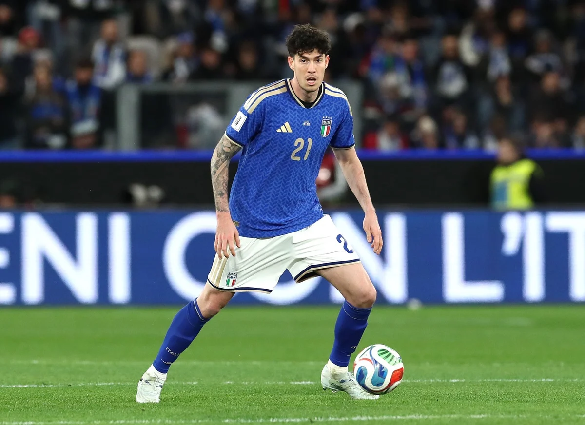 Bastoni anotó el primer gol de la nueva etapa de Mancini en Italia