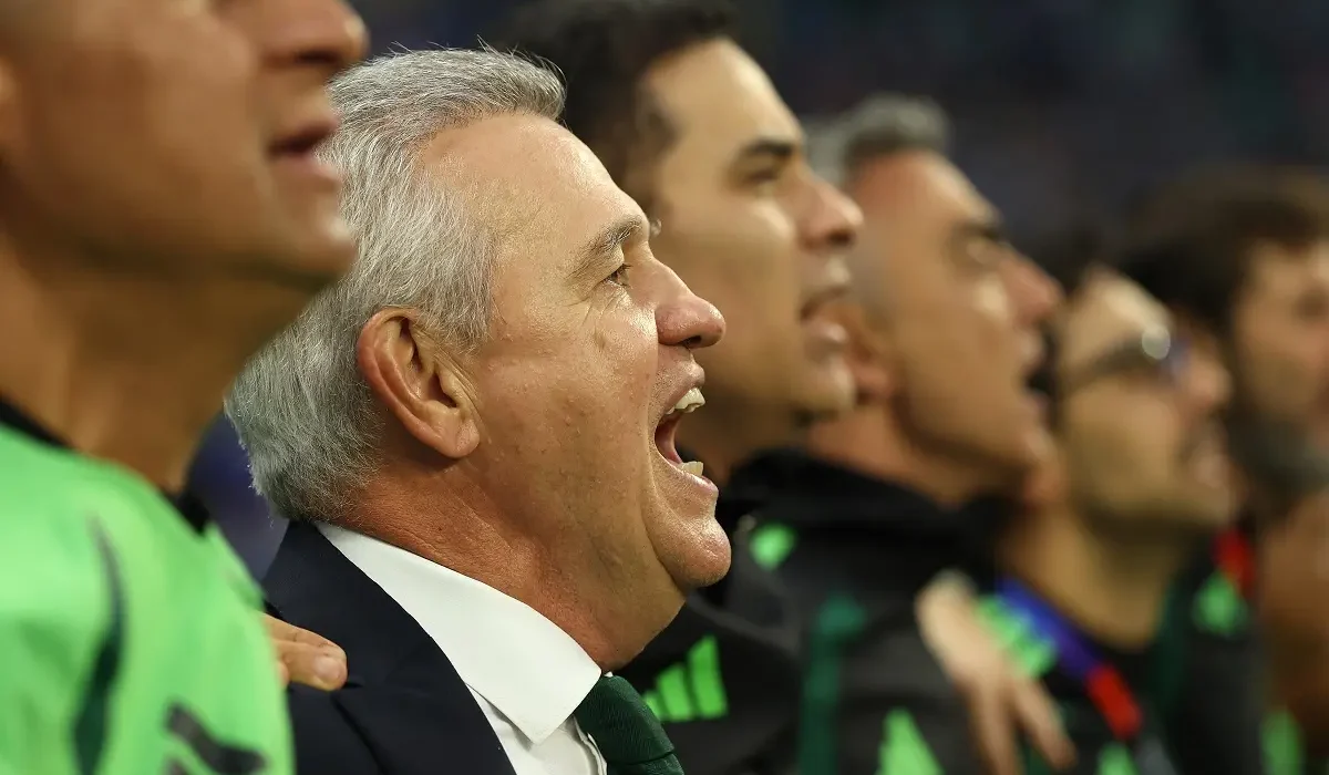 Javier Aguirre, tras su llegada al Valencia: «Es una oportunidad que me llega en buen momento»