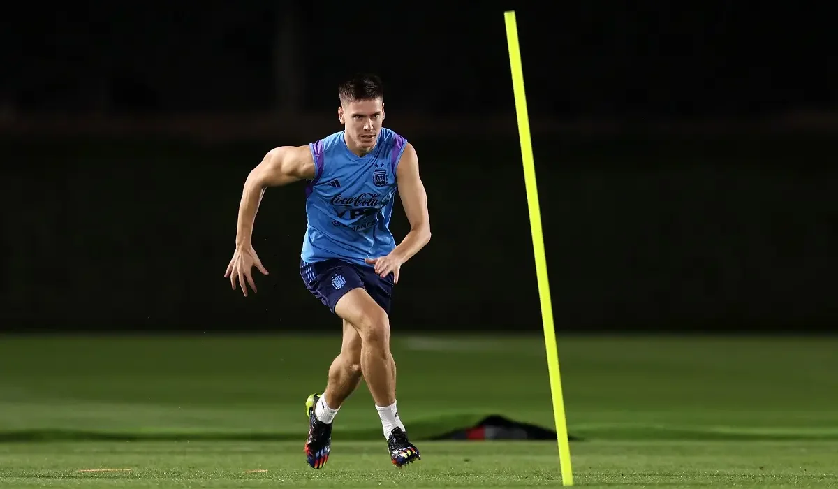 Juan Foyth y Thiago Almada fueron desafectados de la Selección Argentina por lesión