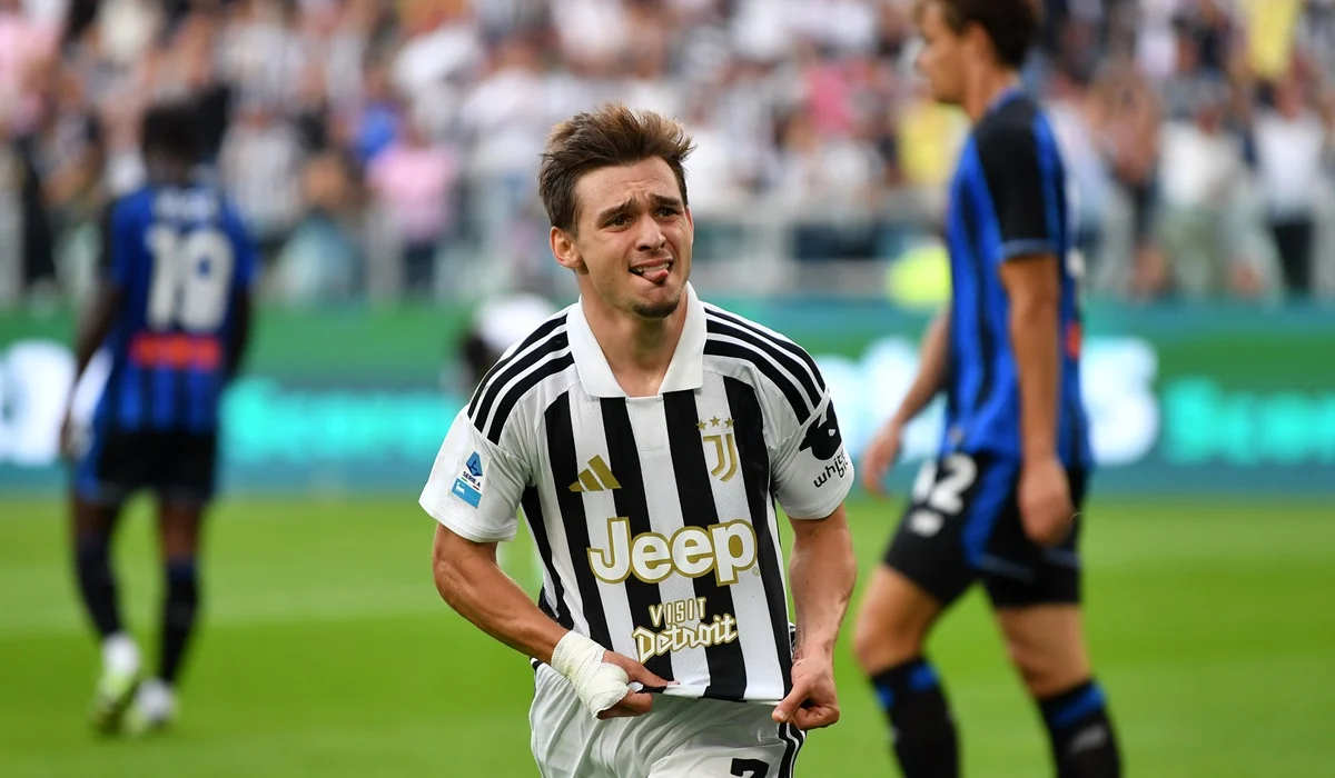 Juventus derrotó a Atalanta para arrimarse a la parte de arriba