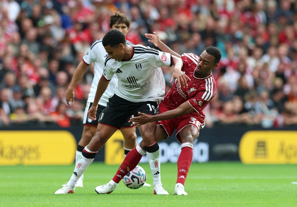 Liverpool empató 0-0 con el Fulham de Arbeloa, que sigue sin ganar en Premier League