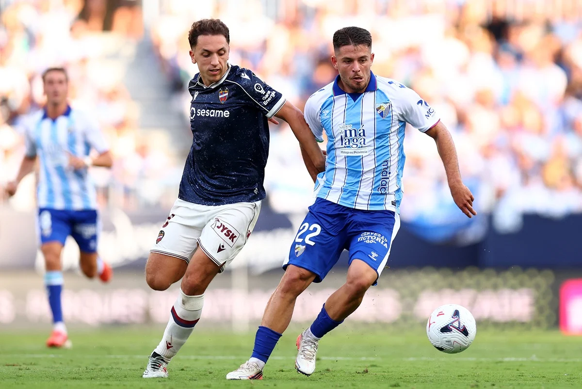 Málaga falló un penal y no hay quien lo Levante con el 0 a 0 final