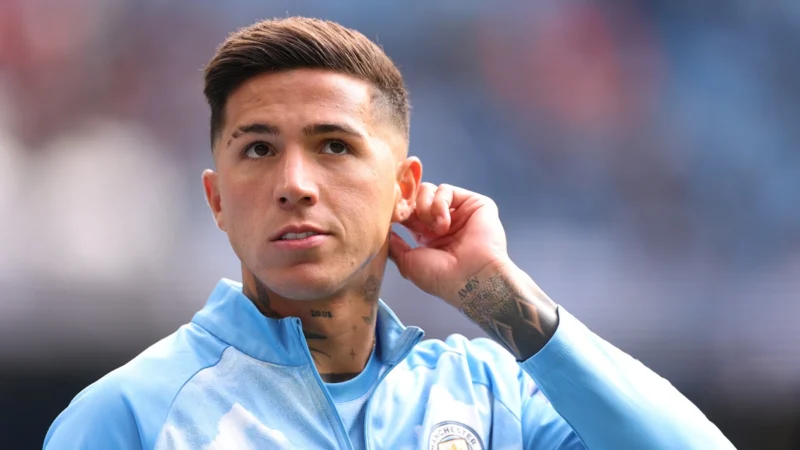 Enzo Fernández hizo su debut con Manchester City en un cambio de último momento