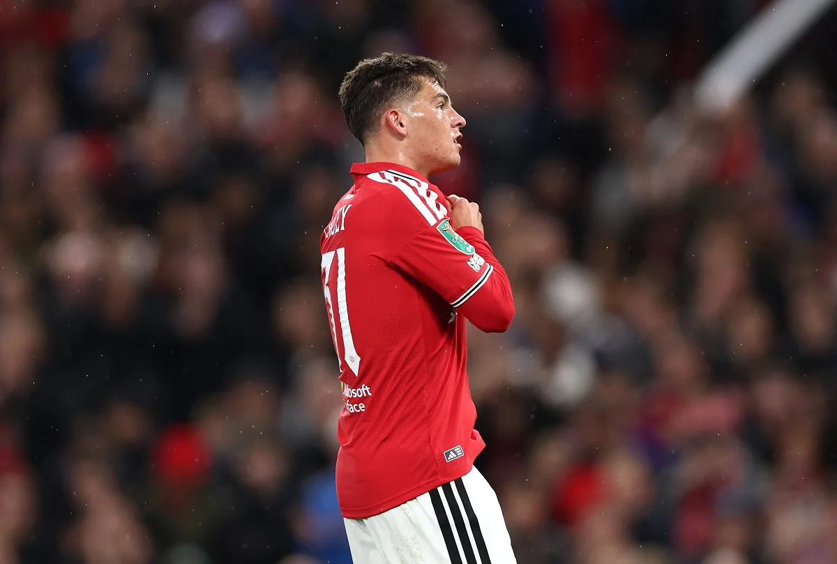 Shea Lacey, joya del Manchester United, convirtió su primer gol oficial