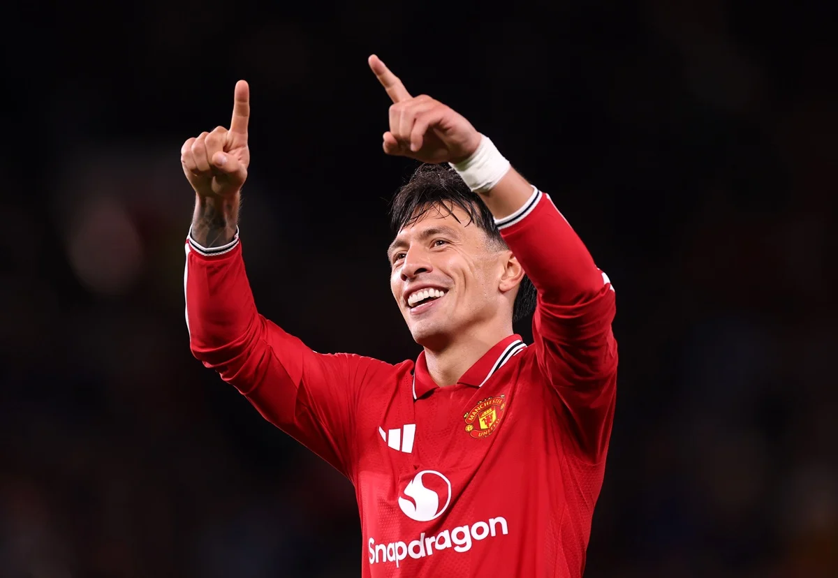 Lisandro Martínez convirtió con Manchester United el primer gol de su carrera en Champions League
