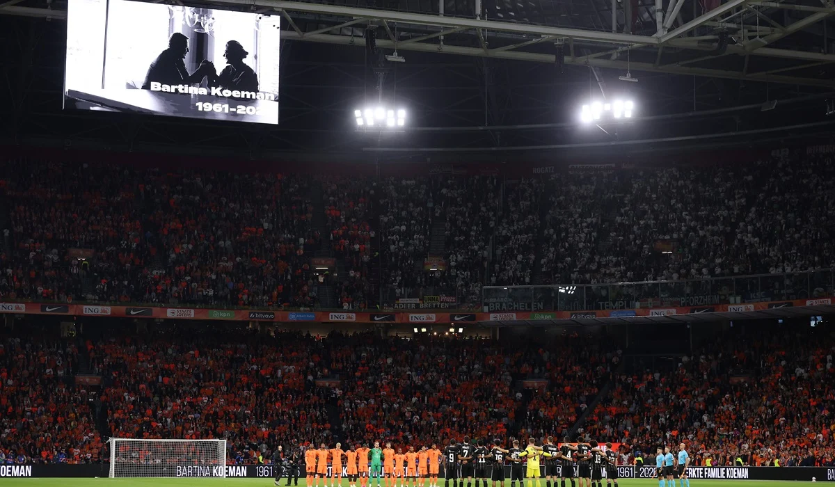 Emotivo minuto de silencio por la esposa de Ronald Koeman en Países Bajos – Alemania