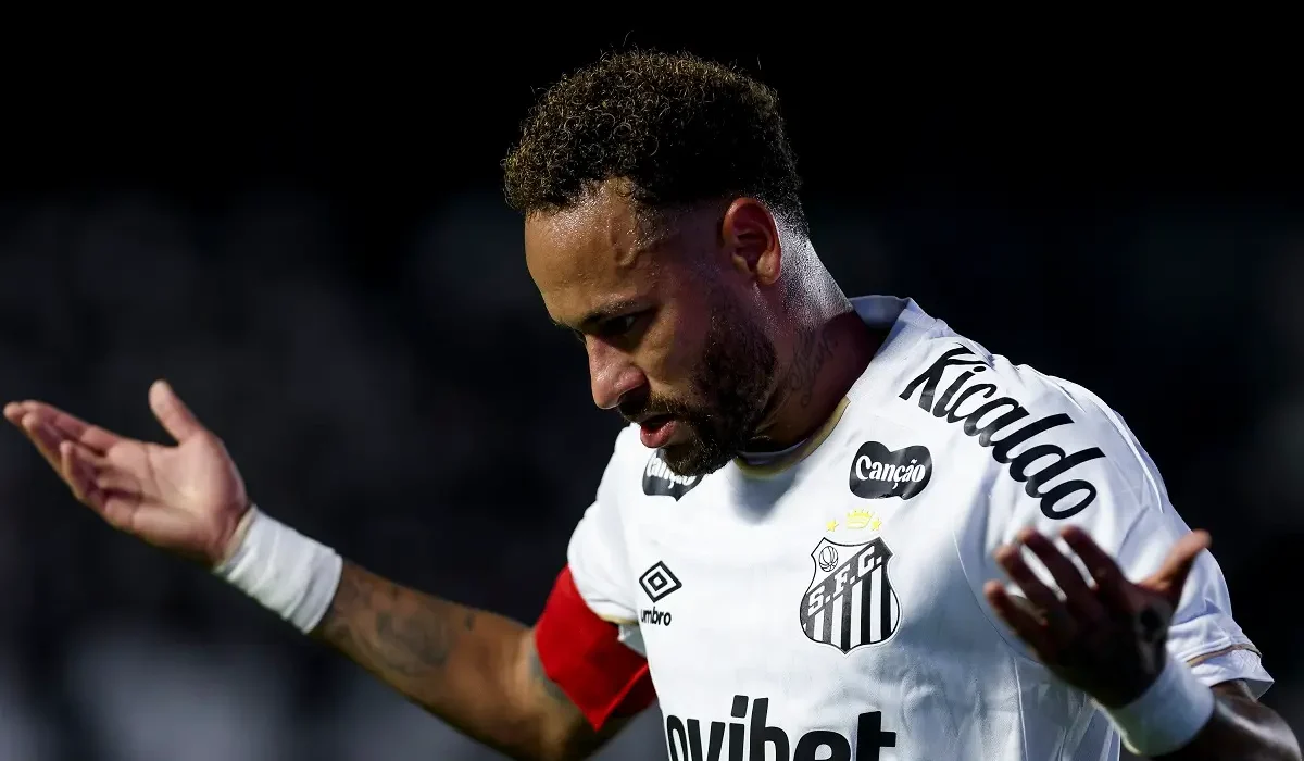 Neymar fulminó al canchero del Santos y culpó al césped por su lesión: “Un trabajo de mierda”