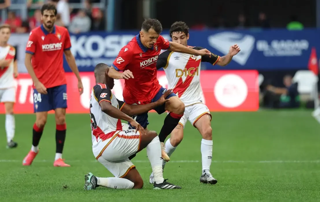 Osasuna y Rayo Vallecano igualaron 1-1: Budimir y Camello, los goleadores