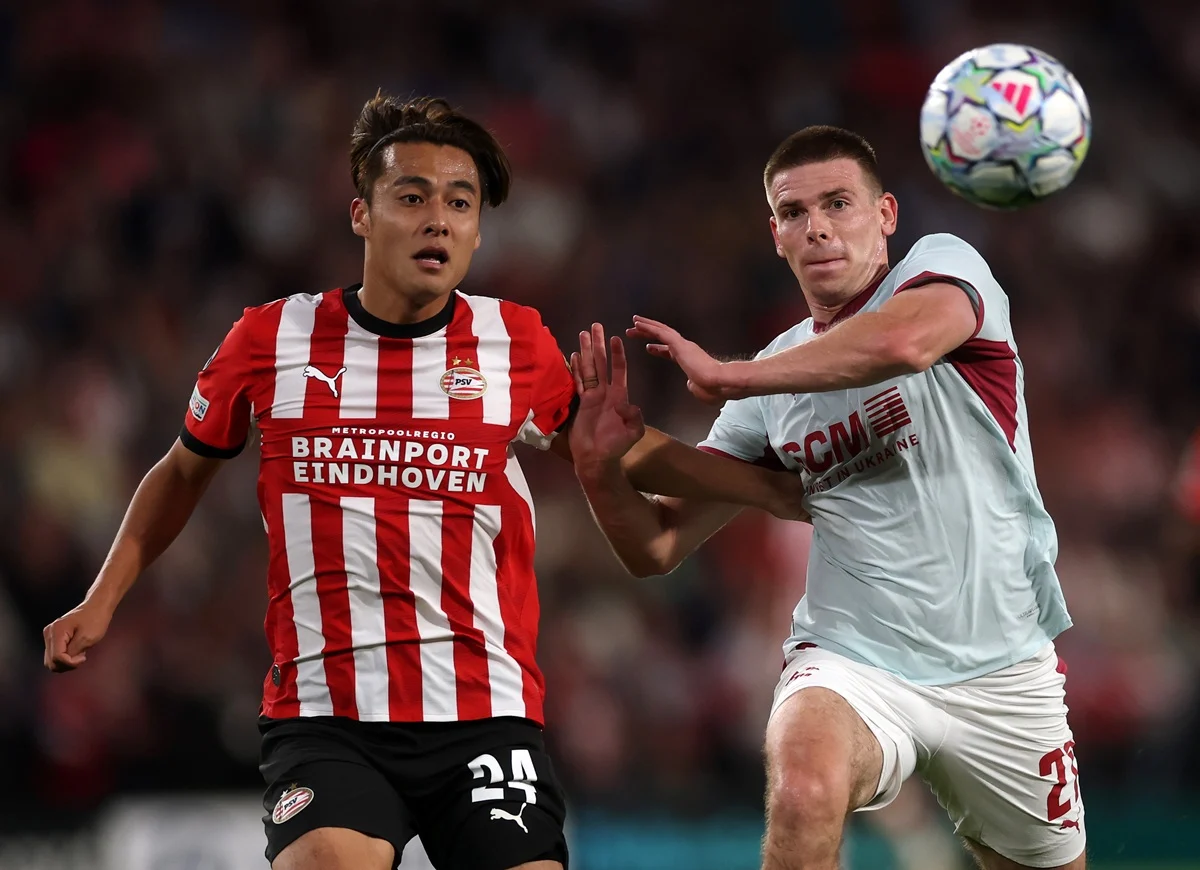 Sergiño Dest evitó la caída de PSV en el debut ante Shakhtar por Champions League