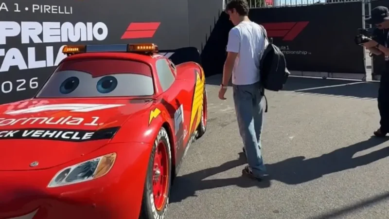 Franco Colapinto se sorprendió con el Rayo McQueen y tuvo un accidentado encuentro