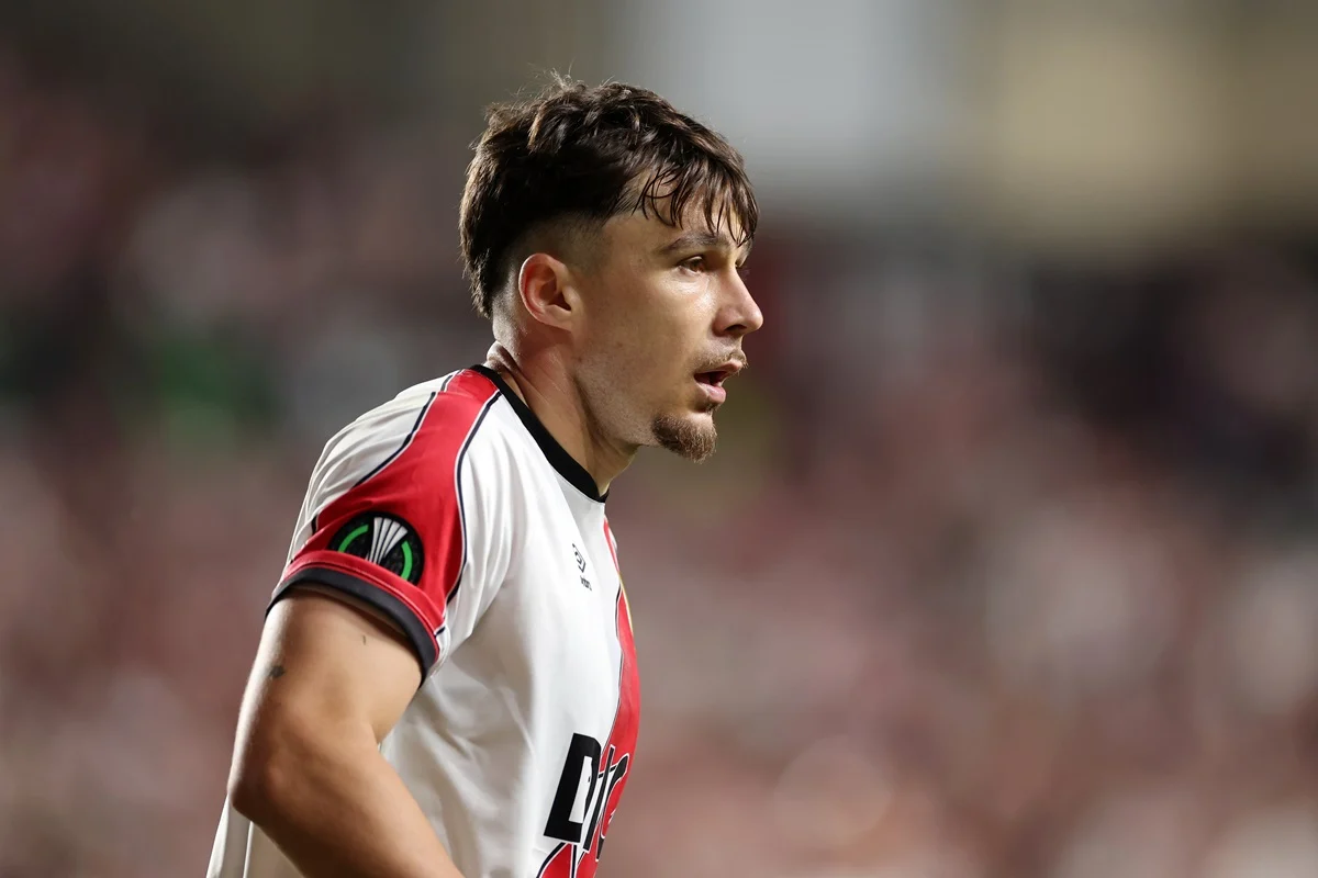 Continúa la novela de Ratiu entre Rayo Vallecano y Fulham