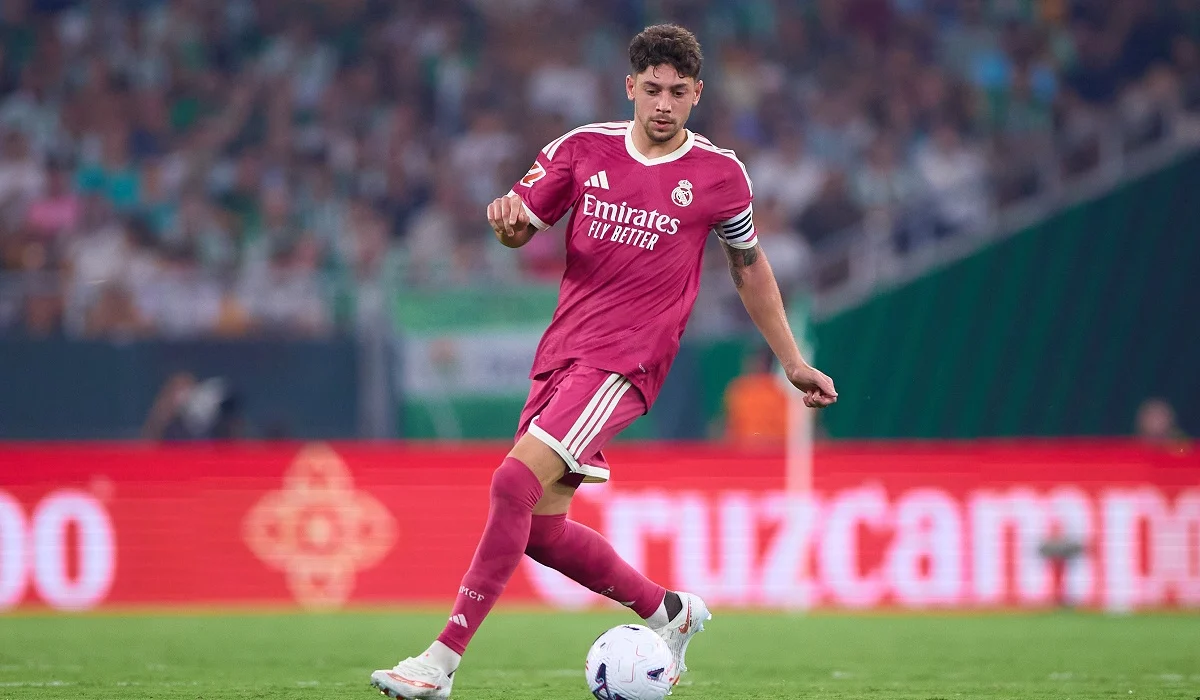 Valverde aprovechó un tremendo error de Josep Martínez y marcó para Real Madrid en Champions