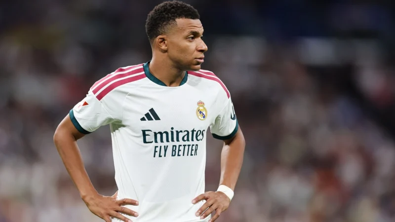 Mbappé publicó en sus redes que «todavía sueña con jugar al fútbol»