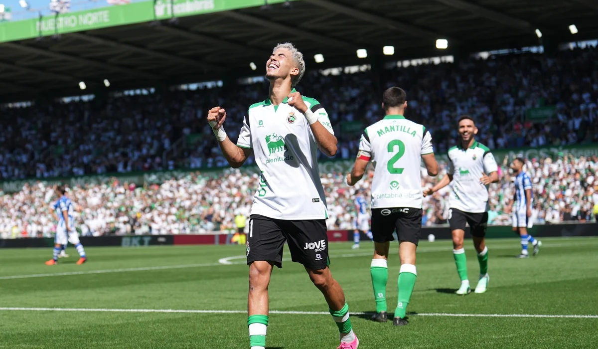 Racing de Santander remontó ante Alavés con gran Zabiri para su segundo triunfo en La Liga