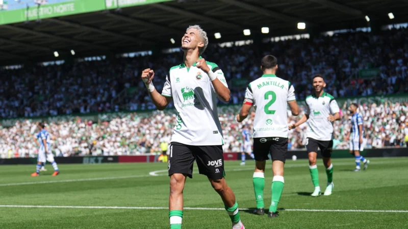 Racing de Santander remontó ante Alavés con gran Zabiri para su segundo triunfo en La Liga