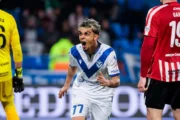 Vélez venció a Estudiantes y volvió a la cima de su zona en el Torneo Clausura